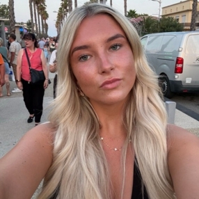 Ashley, Babysitter in Heerlen