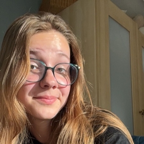 Mirjam, Oppas in Hurdegaryp