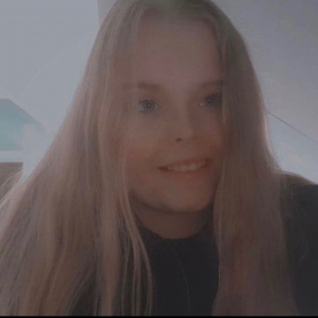 Tessa, Babysitter in Nijverdal