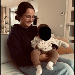 Tyra, Babysitter in Vught