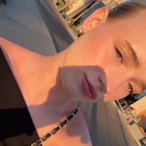 Sam-julie, Babysitter in Hoogeveen