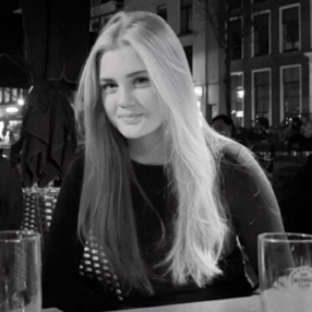 Femke, Oppas in Hallum