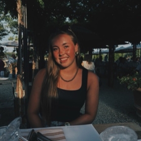 Carlijn, Babysitter in Oldenzaal