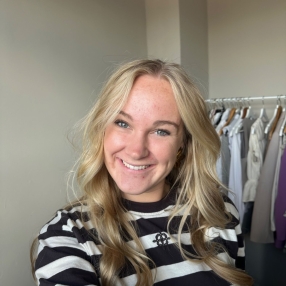 Anouk, Oppas in oudendijk