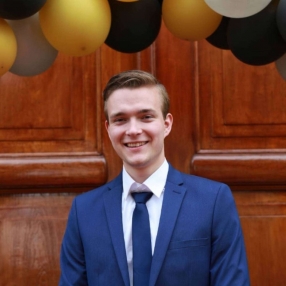 Martijn, Oppas in Nieuw-Buinen