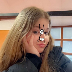 Lotta, Oppas in Overbetuwe