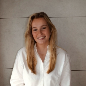Lizzy, Babysitter in Maarssen