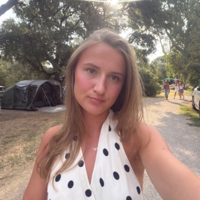 Nina, Babysitter in Midden-Groningen