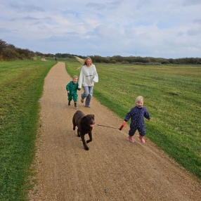 Milou, Babysitter in Haren