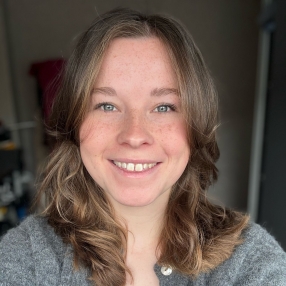Naomi, Babysitter in Raalte