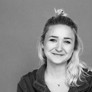 Eveline, Oppas in Nieuw-Amsterdam