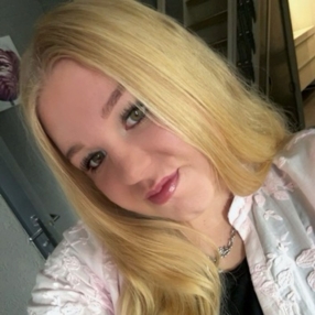 Mandy, Oppas in Oude Pekela