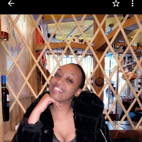 Umuhoza, Babysitter in Apeldoorn