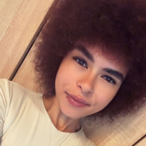 Thalissa, Babysitter in Delfzijl