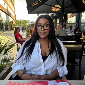 Carolina, Babysitter in Rhenen