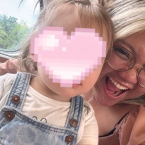 Redina, Babysitter in Weesp
