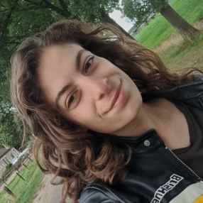 Sylvana, Oppas in Emmen