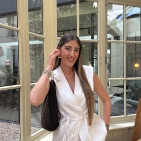 Alicia, Oppas in Den Haag