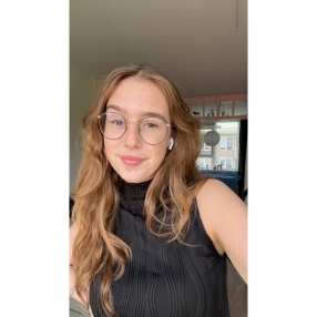 Femke, Babysitter in Den Helder