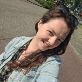 Iris, Babysitter in Vleuten