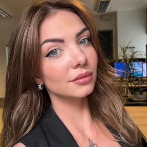 Jamie Lee, Babysitter in Almere