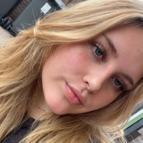 Sanne, Babysitter in Oisterwijk