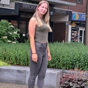 Kirsty, Babysitter in Emmen