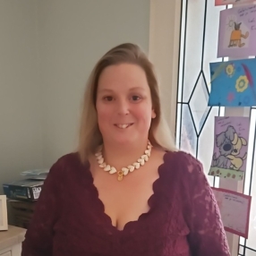 Simone, Babysitter in Vriezenveen
