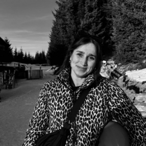 Dana, Babysitter in Ijmuiden
