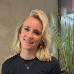Roos, Babysitter in Lochem