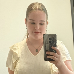 Sanne, Babysitter in Hardenberg