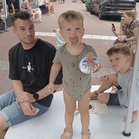 Monique, Gezin in Someren