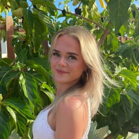 Kiki, Oppas in Halderberge