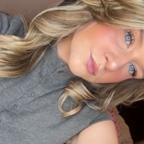 Sienna, Babysitter in Wijchen