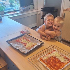 Ania, Family in Hillegom