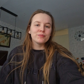 Veronique, Oppas in Haarlem