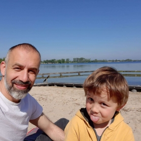 Neo, Family in Weesp