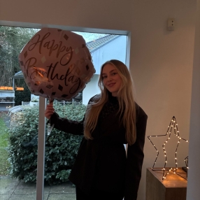Dana, Babysitter in Bergen