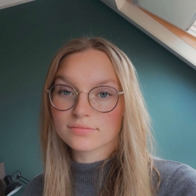 Liona, Babysitter in Appingedam