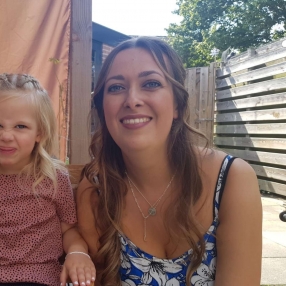 Elvira, Gezin in Leusden