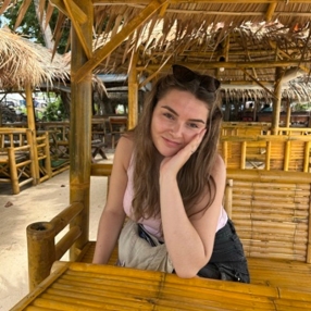 Aymee, Babysitter in Oud-Beijerland