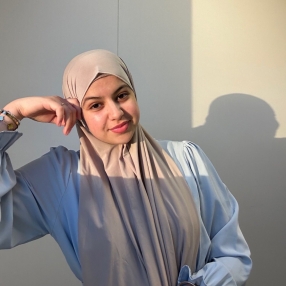 Oumaima, Babysitter in Nijkerk