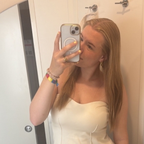 Rosalie, Babysitter in Katwijk