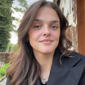 Anne-Wil, Babysitter in Harskamp