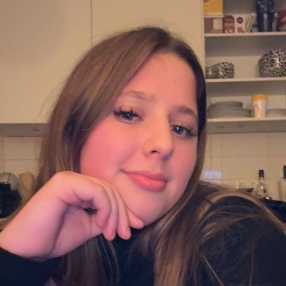 Tessa, Babysitter in Hoensbroek