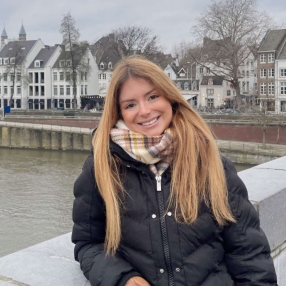 Raquel, Oppas in Tilburg