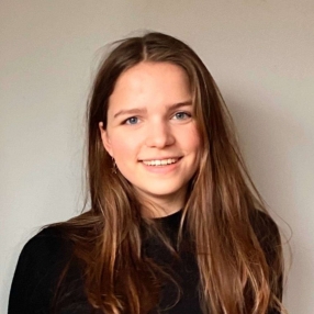 Senna, Babysitter in Soest