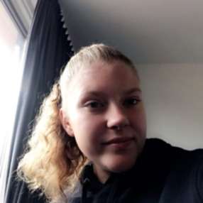 Floor, Babysitter in Nijverdal