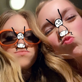 Elise en Indy, Oppas in Hellendoorn
