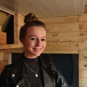 Nanne, Babysitter in Sleeuwijk